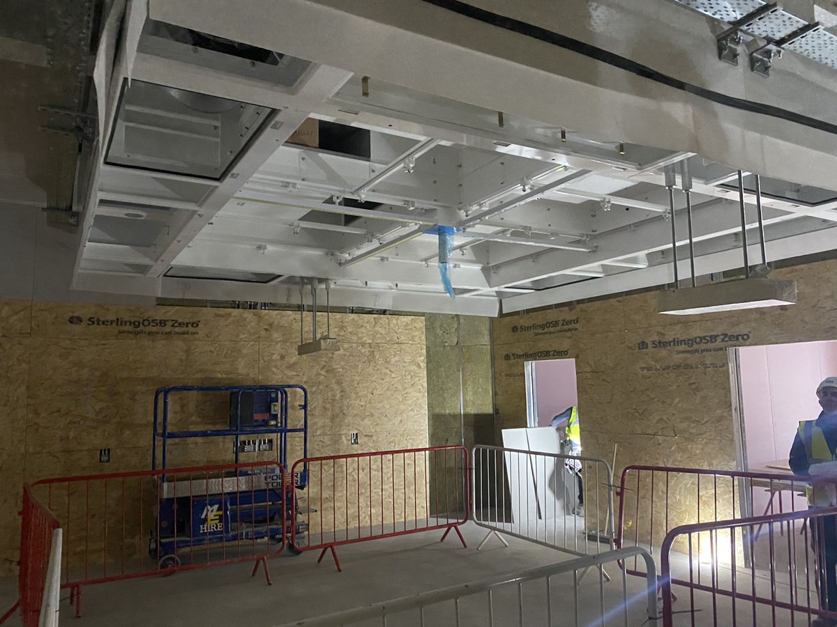 jonsharpCPS's tweet photo. First look around the Dame Clare Marx building. 

Tardis comes to mind, it’s far more spacious than it looks. 
The Operating Theatres are looking fantastic 👌 https://t.co/aMSuCSzMle
