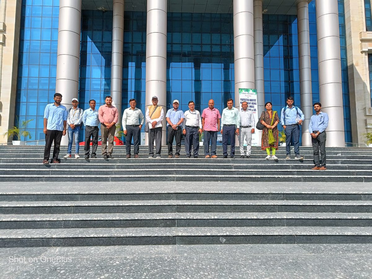 rlbcaujhansi's tweet image. केंद्रीय कृषि विश्वविद्यालय में &apos;बुंदेलखंड में ड्रैगन फ्रूट की खेती की दक्षता एवं संभावनाएँ&apos; पर एक दिवसीय स्टेकहोल्डर कार्यशाला का आयोजन! यह कार्यशाला स्थानीय किसानों के लिए नई राह दर्शाएगी। 🌿🍊 #Agriculture #DragonFruit #Workshop #Innovation&quot;
@AgriGoI @icarindia @nstomar