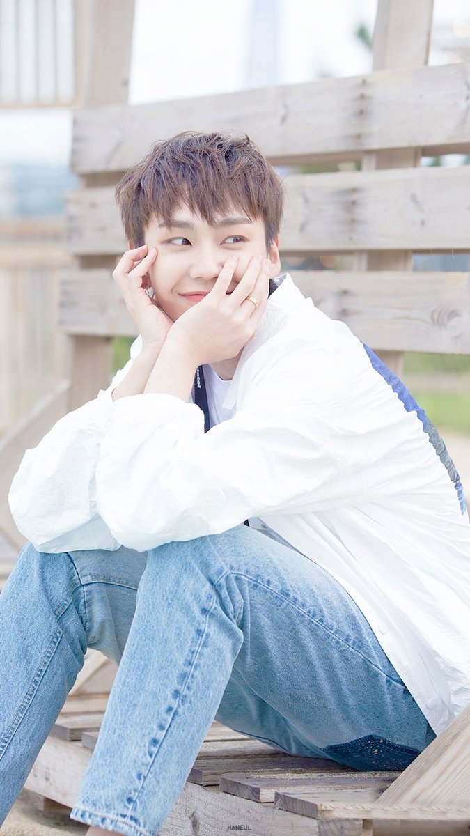 DREAMING_ILL_'s tweet photo. 진짜 오랜만이다 훈아 마지막으로 왔을 때가 3월인데 벌써 10월이네 너는 어떻게 지냈어? 나는 친구들 덕에 잘 즐겁게 보낸 것 같아 너도 잘 지내고 있겠지? 너도 즐거운 일들로 가득한 날들을 보냈다면 좋겠다 
훈아 29번째 생일 축하하고 종종 올게 우리 또 보자!! 
#나_일훈쓰_스물아홉인디 https://t.co/LZkLQWGQJu