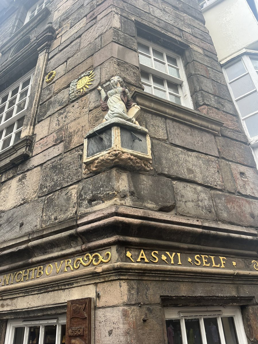 MissMcandrew's tweet photo. #PGDEScienceMH exploring the John Knox House - something we have walked past many times and didn’t realise what it was! When inside the we read the history behind the stone frame sundials on the wall outside the building. Very interesting! https://t.co/yJ9k7dIJGa