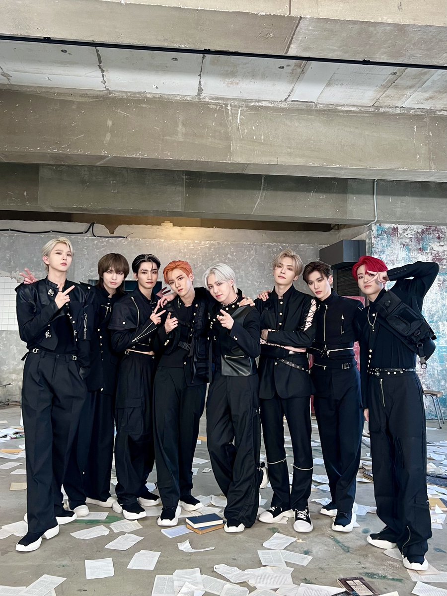 the_EPEX's tweet photo. [🎁]
EPEX FULL METAL JACKET 장착 완료😎 제니스 준비해💚

#EPEX #이펙스 #Eight_Apex #CanWeSurrender #FULLMETALJACKET #풀메탈자켓 #Prelude_of_Anxiety #불안의서 #위시 #금동현 #뮤 #아민 #백승 #에이든 #예왕 #제프 https://t.co/Z6pG61lclS