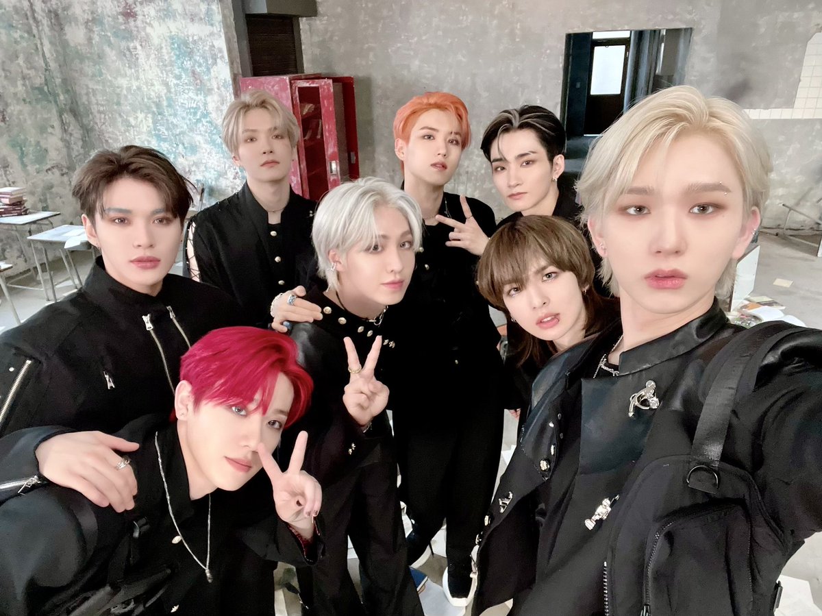 the_EPEX's tweet photo. [🎁]
EPEX FULL METAL JACKET 장착 완료😎 제니스 준비해💚

#EPEX #이펙스 #Eight_Apex #CanWeSurrender #FULLMETALJACKET #풀메탈자켓 #Prelude_of_Anxiety #불안의서 #위시 #금동현 #뮤 #아민 #백승 #에이든 #예왕 #제프 https://t.co/Z6pG61lclS
