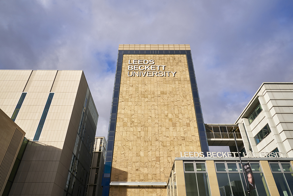 Research and Enterprise at Leeds Beckett (@lbu_rae) on Twitter photo Academics at <a href="/sobeecbeckett/">Built Environment, Engineering & Computing @LBU</a> have teamed up with <a href="/ColtracoUK/">Coltraco Ultrasonics</a> to develop their Portascanner® Airtight - a novel low-cost building airtightness testing tool.
The project has won funding from <a href="/innovateuk/">Innovate UK</a> and is led by Professor David Johnston. #LBUresearch
leedsbeckett.ac.uk/news/2023/10/p… Academics at <a href="/sobeecbeckett/">Built Environment, Engineering & Computing @LBU</a> have teamed up with <a href="/ColtracoUK/">Coltraco Ultrasonics</a> to develop their Portascanner® Airtight - a novel low-cost building airtightness testing tool.
The project has won funding from <a href="/innovateuk/">Innovate UK</a> and is led by Professor David Johnston. #LBUresearch
leedsbeckett.ac.uk/news/2023/10/p…