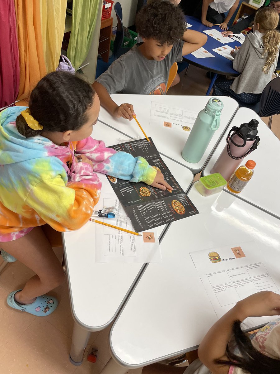 RobJanowitz_AP's tweet photo. Ms.Willams @MrsWilliamsCla4 skillfully creates activities to help our kiddos learn ways to use mathematical strategies within thier every day life outside of school. #menus #orderingout #collaboration #engagement #lifeskills @MAS_WP @MAS_PTA @wplainsschools @DrJosephRicca https://t.co/xyxDZkIkvh