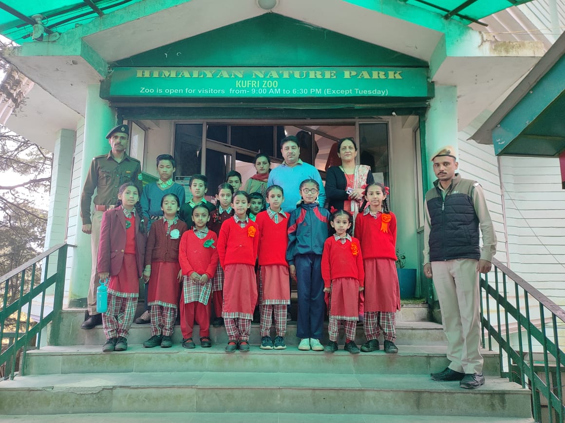 As part of #Wildlifeweek 2023, a guided zoo walk and various competitions were conducted for school students for wildlife awareness and conservation education.
#kufri 
#zoo
<a href="/CZA_Delhi/">Central Zoo Authority</a> <a href="/WildlifeHpfd/">HP Wildlife Official</a>