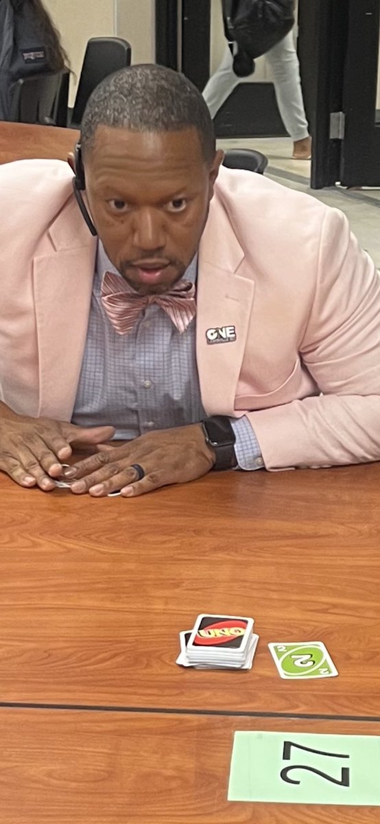 julz66's tweet image. A game of Uno is a great way to start the day! @drvicj @DeLayMS