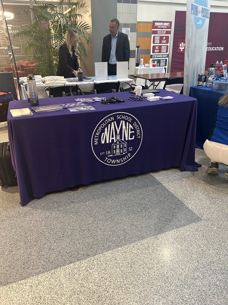 ⁦@WayneTwpSchools⁩ is here ⁦@iuischoolofed⁩ and excited to meet preservice teachers. Stop by and say “hi” ⁦@WayneTwpSuper⁩ #wearewayne