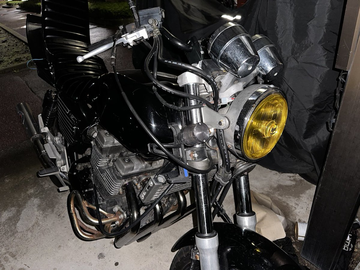 t_8__'s tweet photo. #xjr400売ります 
#単車売ります
#バイク売ります

xjr400 4hm売ります。
エンジン良好😀
値段💲不具合、詳細等聞きたい方はDMまで。 https://t.co/7508fkLDuj