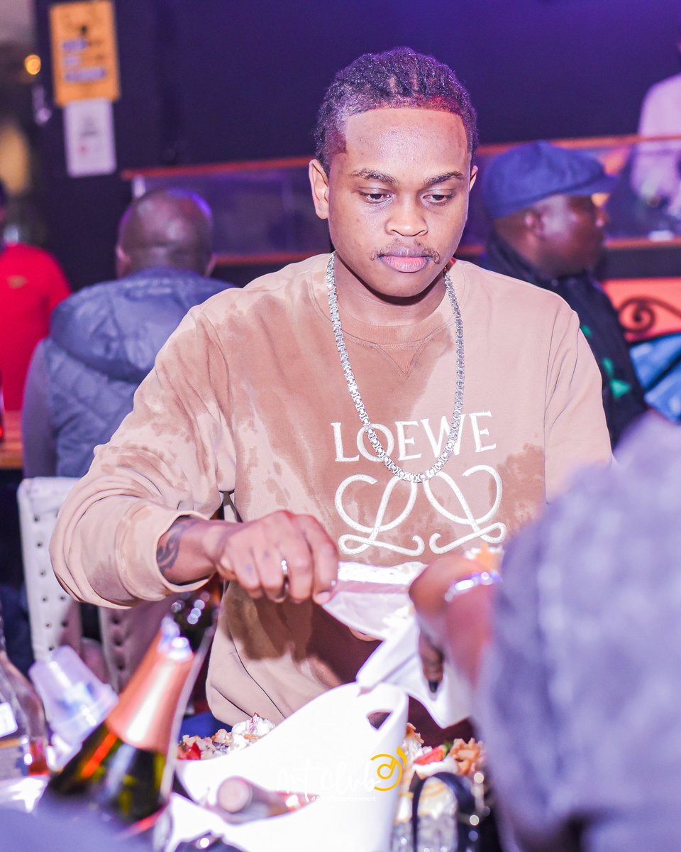 ArtClub_ke's tweet photo. Each &amp; Every Tuesday 🔥🔥🔥Never Miss #artdohtytuesdays https://t.co/o02QXLPV74