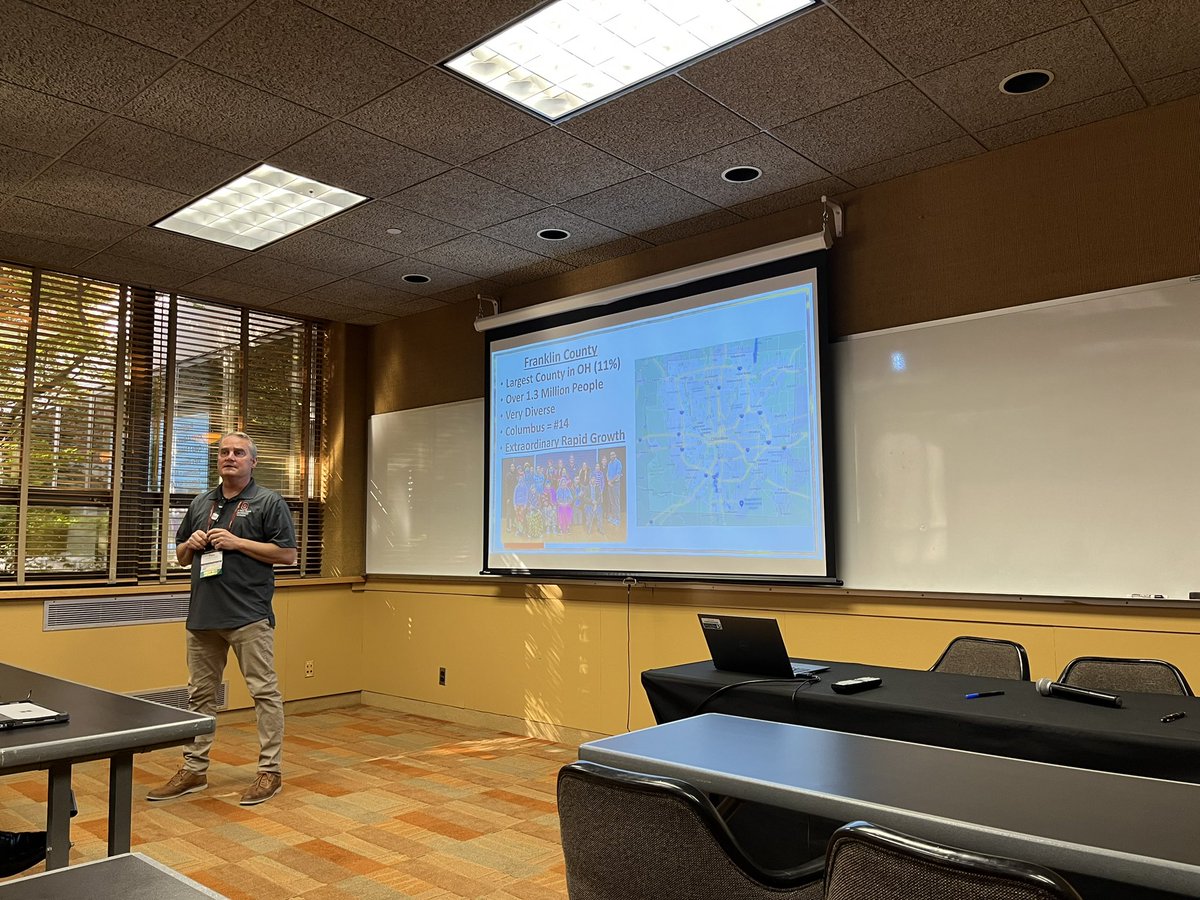 OSUOutreach's tweet photo. Great presentation from Tim McDermott on maximizing Extension engagement #23ESC #OSUExtension @CFAES_OSU https://t.co/zlctmHCY4S