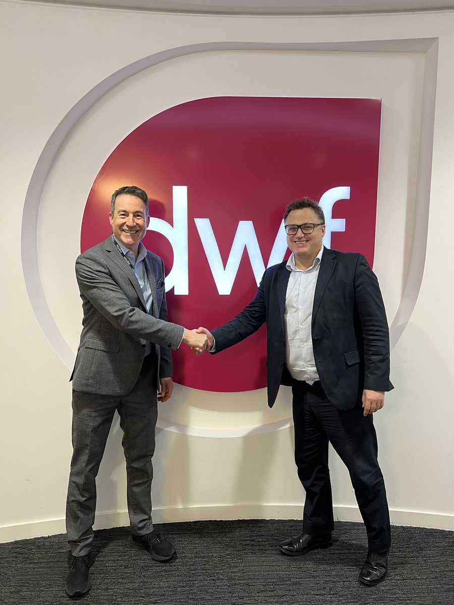 With Mark Blair at <a href="/DWFlaw/">DWFlaw</a> HQ in Walkie-Talkie Building, Central London. Another deal closed for <a href="/hubflowspace/">Hubflow | Flexible Workspaces</a> ,new office will be opening in Belgravia shortly! Exciting times ahead with steady demand. #managedoffices #holborn #victoria #coworking #hubflow #growth