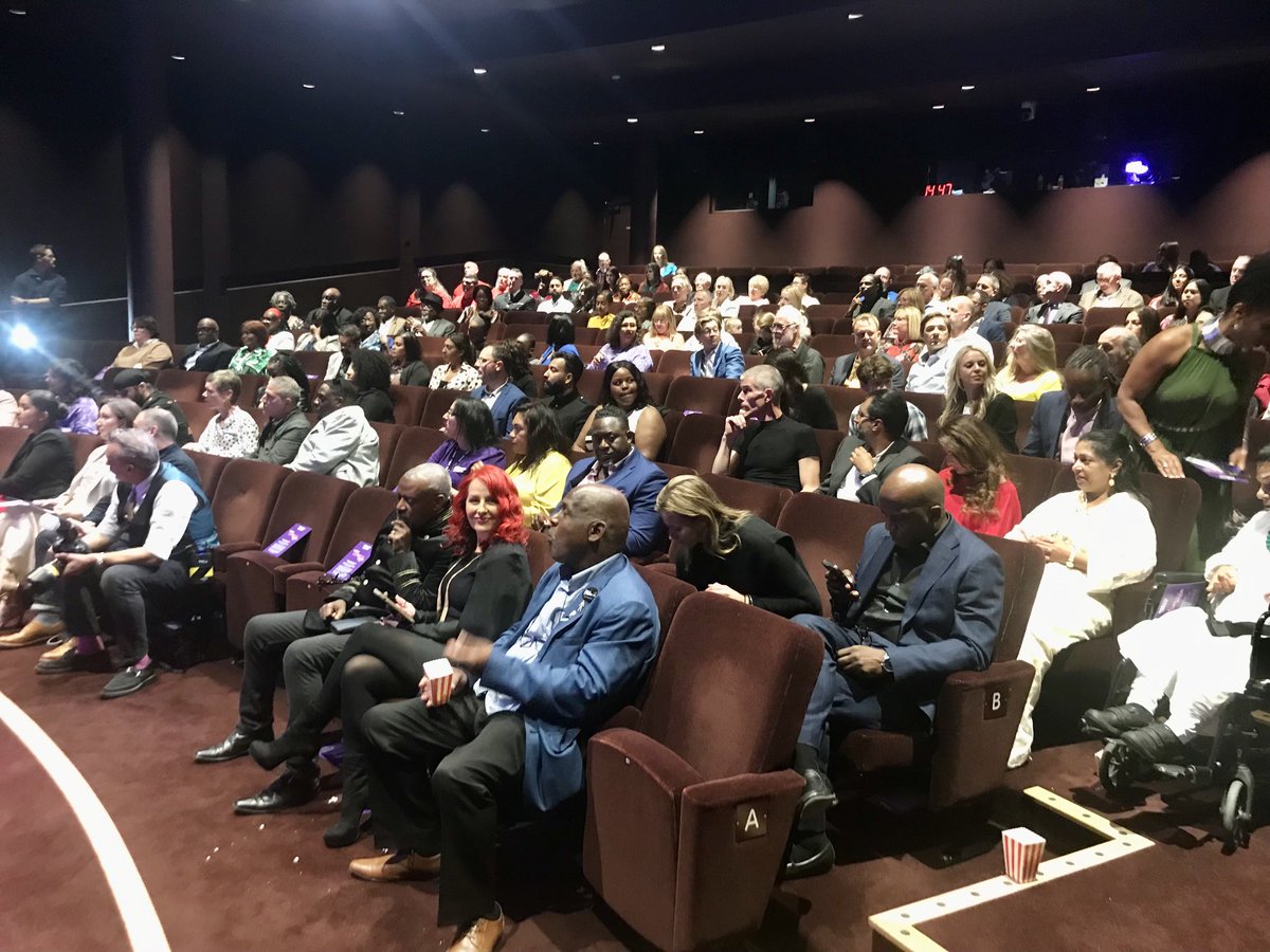 BBCRadioLondon's tweet image. We’re celebrating the Londoners who are making a difference today at the Make A Difference Awards at the Tate Modern. Good luck everyone!