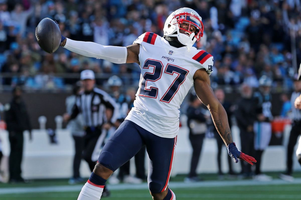 NestPgs's tweet photo. 🚨TRADE🚨 The #Patriots have traded for #Chargers CB JC Jackson for a swap of late-round picks, according to @RapSheet!

JC Jackson is back in New England! ❤️💙 https://t.co/zF7eI2ne60
