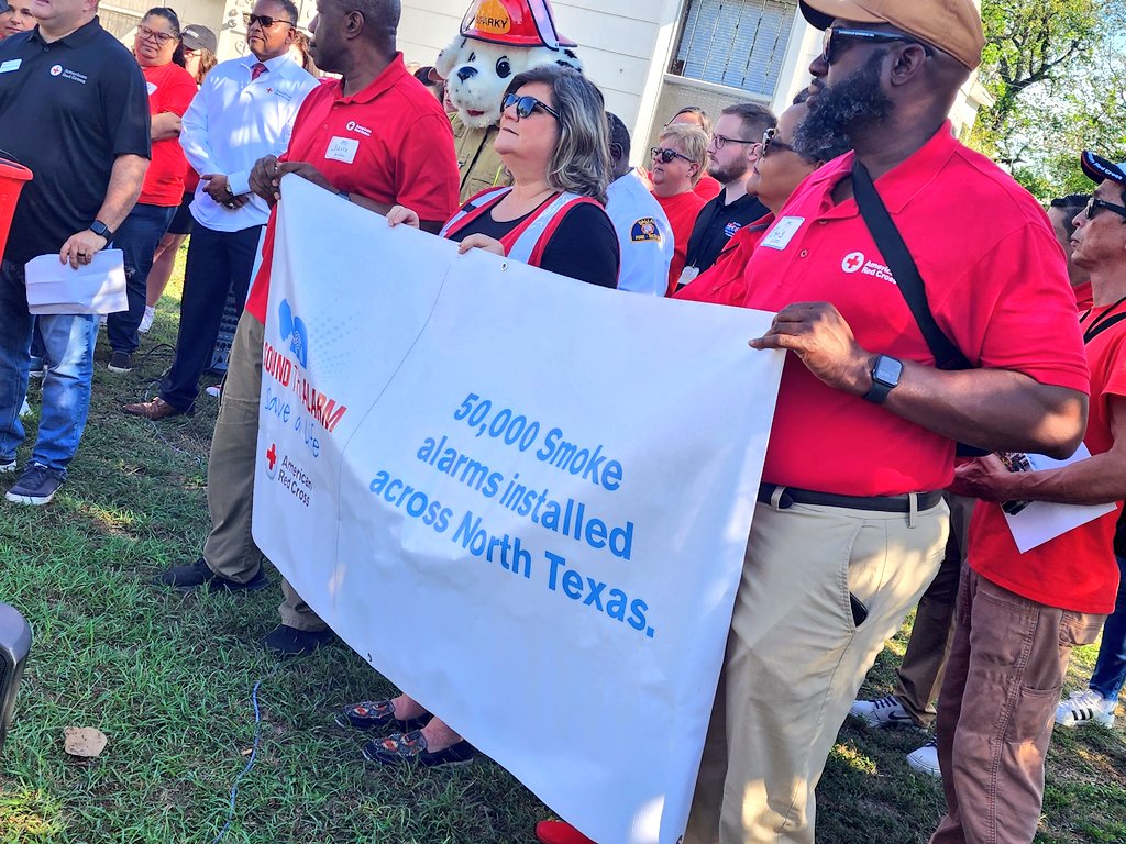 DallasFireRes_q's tweet photo. Congratulations to the @RedCrossNTX  on the installation of its 50,000th #smokealarm in North Texas during your #SoundtheAlarm initiative! We thank you for your partnership and tireless efforts to serve the @CityOfDallas and all of NTX! @DallasFireRes_q @DallasOEM @DallasCERT https://t.co/eNY2VgSOAQ