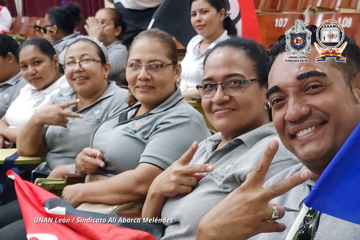 La tarde de ayer martes 03 de octubre UNAN-León y SAAM, llevaron a cabo el Panel Constitución Política de Nicaragua conmemorando el 33 aniversario del tránsito a la inmortalidad del Cmdte. Carlos Núñez Téllez  #FSLNOctubreVictorioso
#FSLNDignidadNacional ❤️🖤✊🏼🇳🇮