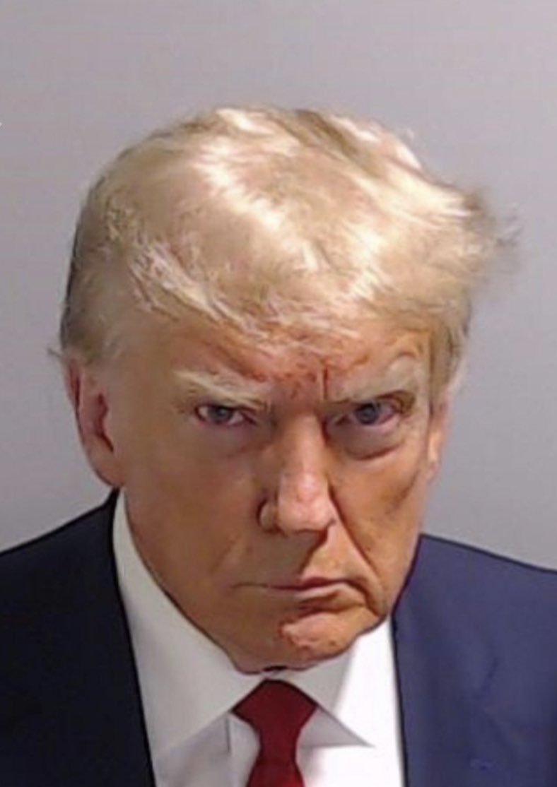 RealBigDonald's tweet photo. Fuck around and find out @SpeakerMcCarthy. There’s a new Speaker in town… ME. We’re going FULL WOKE - tremendous movement! HUGE! #Speaker #Trump #KevinMcCarthy #McCarthy #House #Woke https://t.co/R74BkruIvV