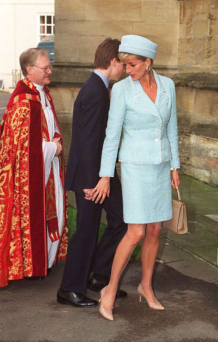 Creativ_Origins's tweet photo. Princess Diana 🤝 Chanel https://t.co/eyFClEThfp