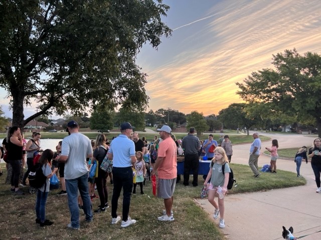 Today is #NationalWalktoSchoolDay! Thank you to <a href="/NCTCOGtrans/">NCTCOGTransportation</a> and <a href="/GreenValleyElem/">Green Valley Elem</a> for having us out this morning at Green Valley Park! Students met at the park to walk or ride their bikes to school. What a beautiful morning in Nature Right Here.  #naturerighthere