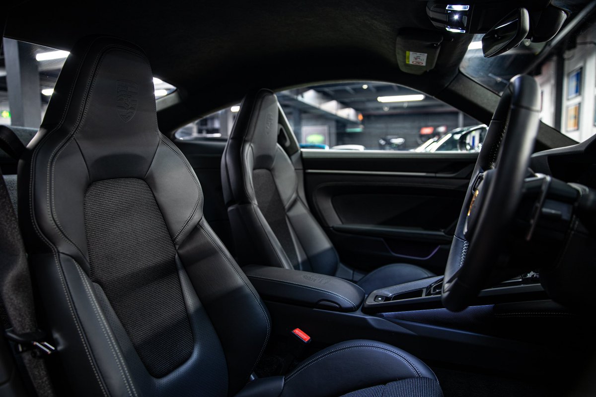 JZM are delighted to welcome this rather stunning Paint To Sample 992 GT3 Touring to our Kings Langley based showroom.

This example is supplied with a 7 Speed Dual Clutch Gearbox and almost every conceivable option from new.

jzmporsche.com/cars/porsche-9…