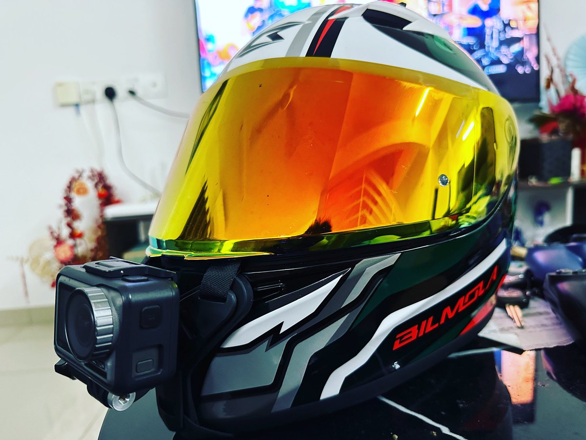YeowfongLim's tweet photo. Life as a rider
#BenelliLeoncino250 #BilmolaRapidS #KamenRiderIchigo #DJiOsmoAction https://t.co/GCE9lcUjiS