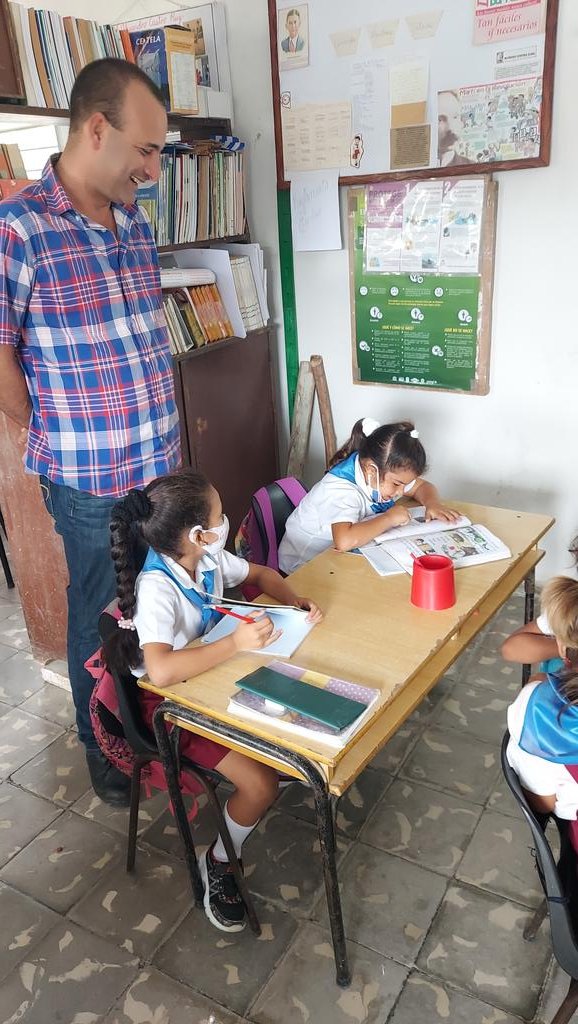 Reunión de directores en #Jatibonico Discutimos temas fundamentales q inciden en la calidad del proceso docente. La educación de niños, adolescentes y jóvenes prioridad de prioridades. Cuidemos el sector como la niña de nuestros ojos #UnidosXCuba #EmpeñedosEnSeguirGanando