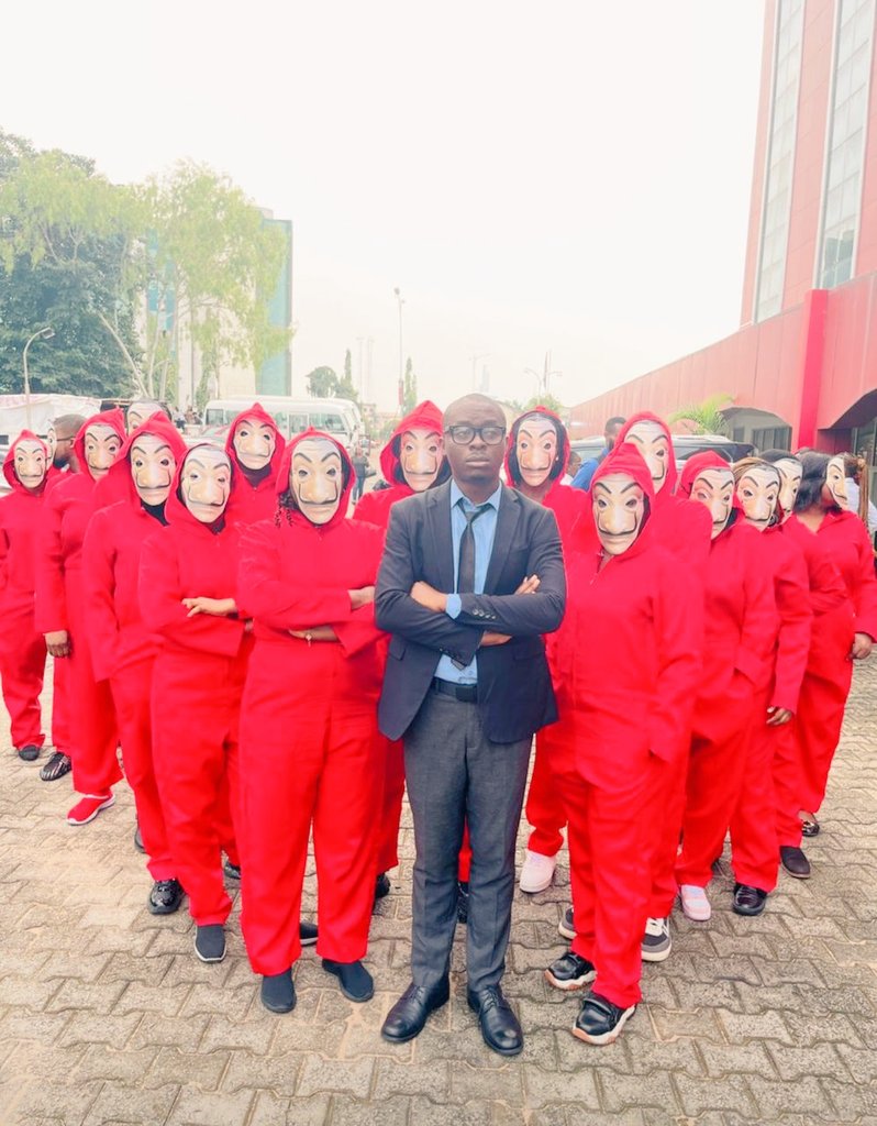 OluwatayoRhoda's tweet image. @Sterling_Bankng has truly celebrated its customers by designing a stunning building, and it's clear that the CEO's @suleimana vision has made Sterling Bank a beautiful place. Check out these pictures from today's costume day! 🏦🌟 #CustomerAppreciation #BeautifulDesign