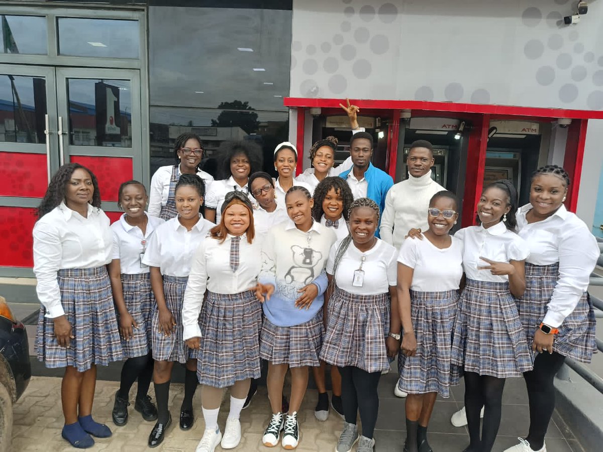 OluwatayoRhoda's tweet image. @Sterling_Bankng has truly celebrated its customers by designing a stunning building, and it's clear that the CEO's @suleimana vision has made Sterling Bank a beautiful place. Check out these pictures from today's costume day! 🏦🌟 #CustomerAppreciation #BeautifulDesign