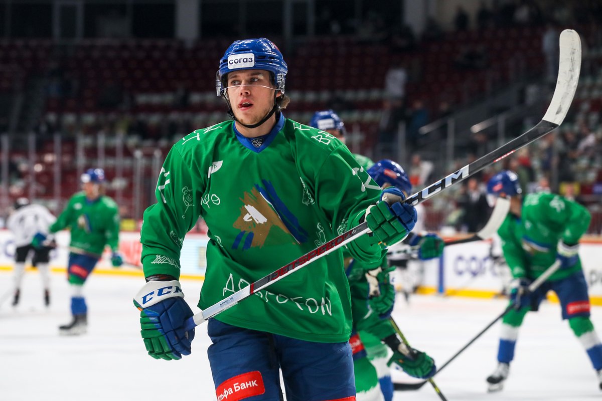 khl_eng's tweet photo. It's Cerebral Palsy Awareness Night in Chelyabinsk. All logos and ads on teams jerseys were redesigned by kids with cerebral palsy. https://t.co/vPIt68bGxh