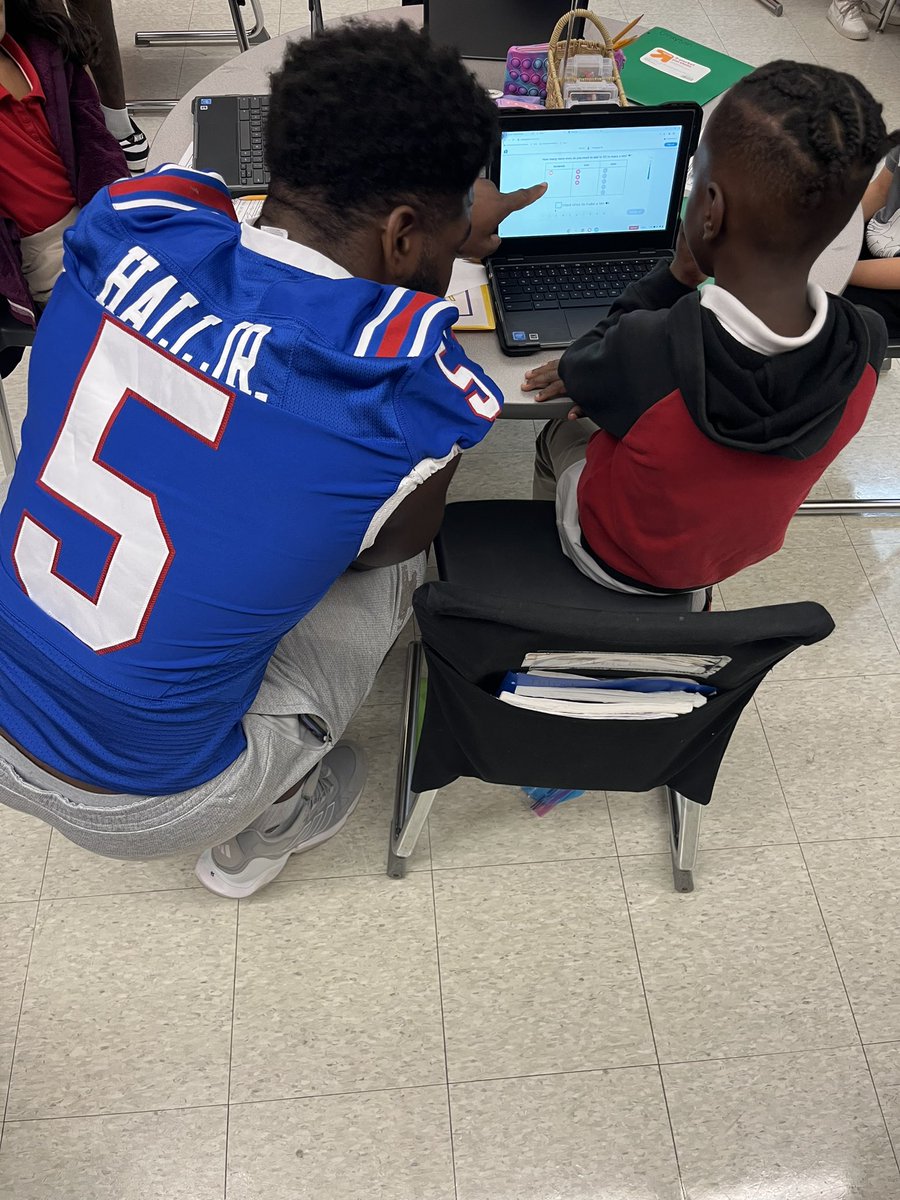 Our morning with the Hawks— high fives, fan mail, &amp; 123s ✏️📚🍎