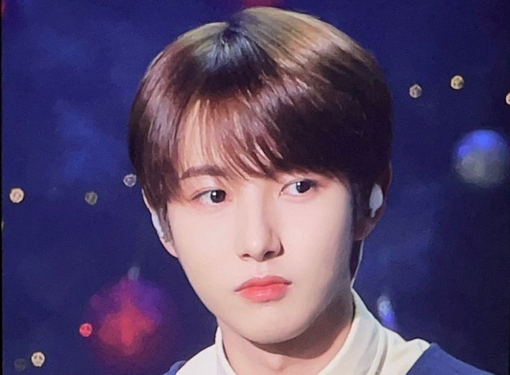renjuniejunjun's tweet image. Perfectly round chestnut  &quot;🌰&quot; Renjun 🥹💛