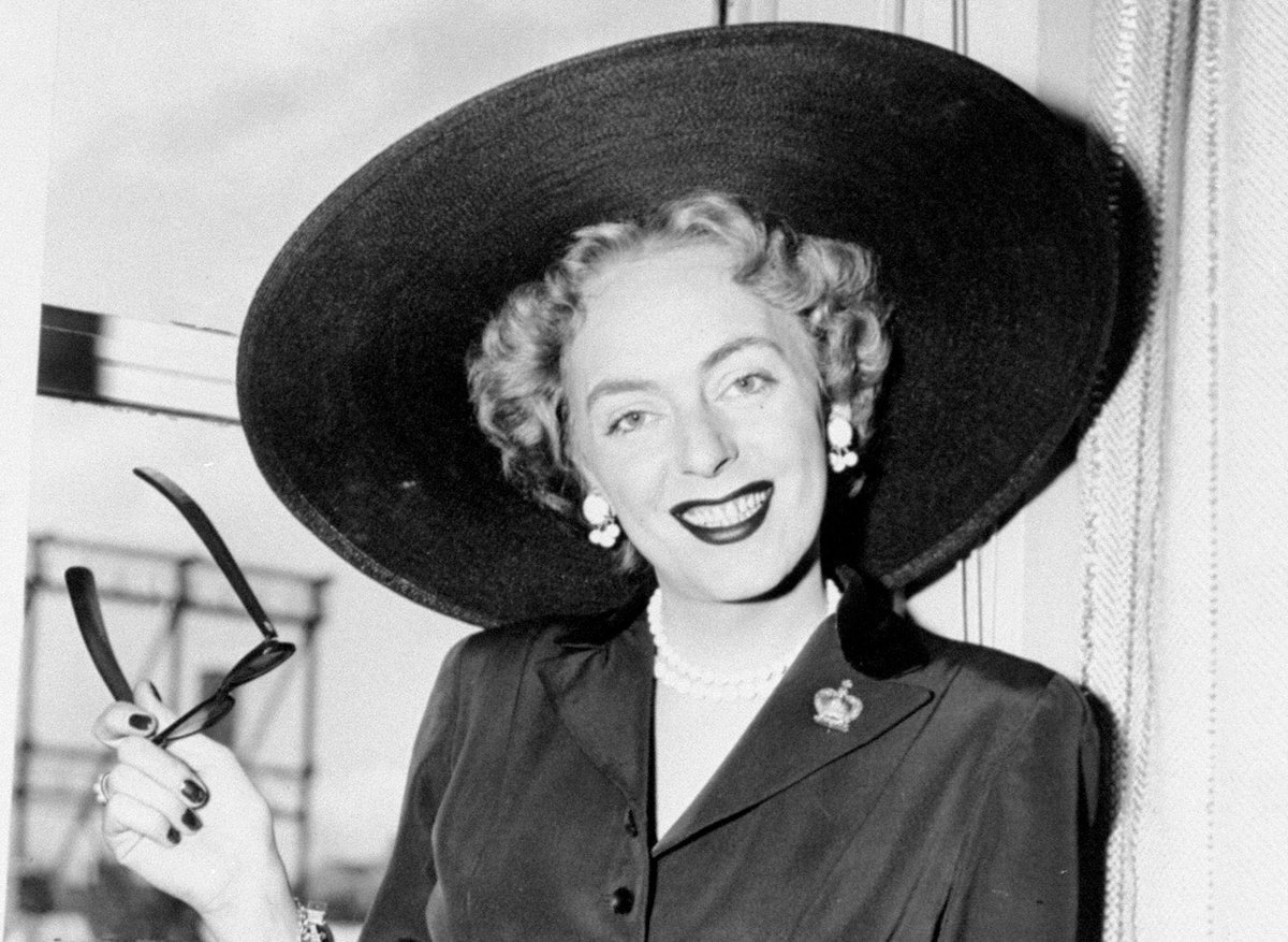 skylarcister's tweet photo. Lili Elbe, Marsha P Johnson, Christine Jorgensen, April Ashley 

trans people have been around since the dawn of time &amp; will forever have a place on this earth. 

trans women are women. 
trans men are men. 

not too hard to wrap ya head around 
🏳️‍⚧️ https://t.co/KKeLvgeTDV
