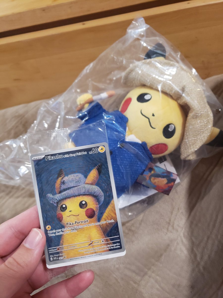 Jessica91086814's tweet photo. IT CAME!!! The only item I was able to secure. I really wanted the playmats too. #pikachuwithgreyfelthat #vangogh #vincentvangogh #pikachupromo #pokemoncenteronline https://t.co/wsNastTa11