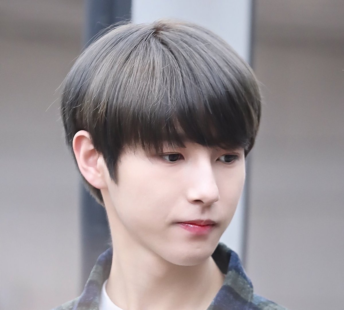 renjuniejunjun's tweet image. Perfectly round chestnut  &quot;🌰&quot; Renjun 🥹💛