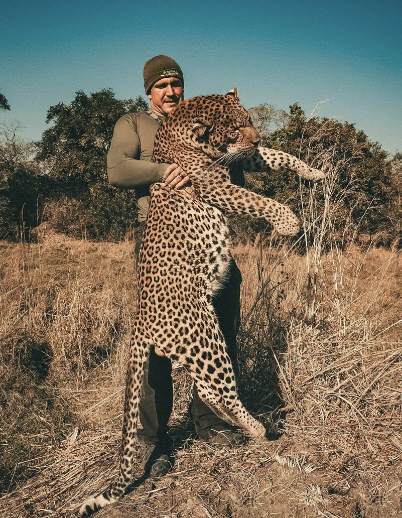 Xpose Trophy Hunting tweet media