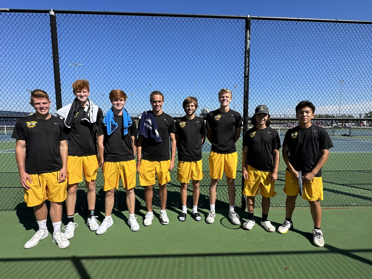 AvonTennis's tweet photo. Regional Championship Match is tonight! Avon v. Terre Haute South - 5 PM @ Plainfield High School. Our boys are eager to bring home the first Avon Boys Tennis Regional Championship! Let's go O's!!!! https://t.co/uT2vVdzHGK