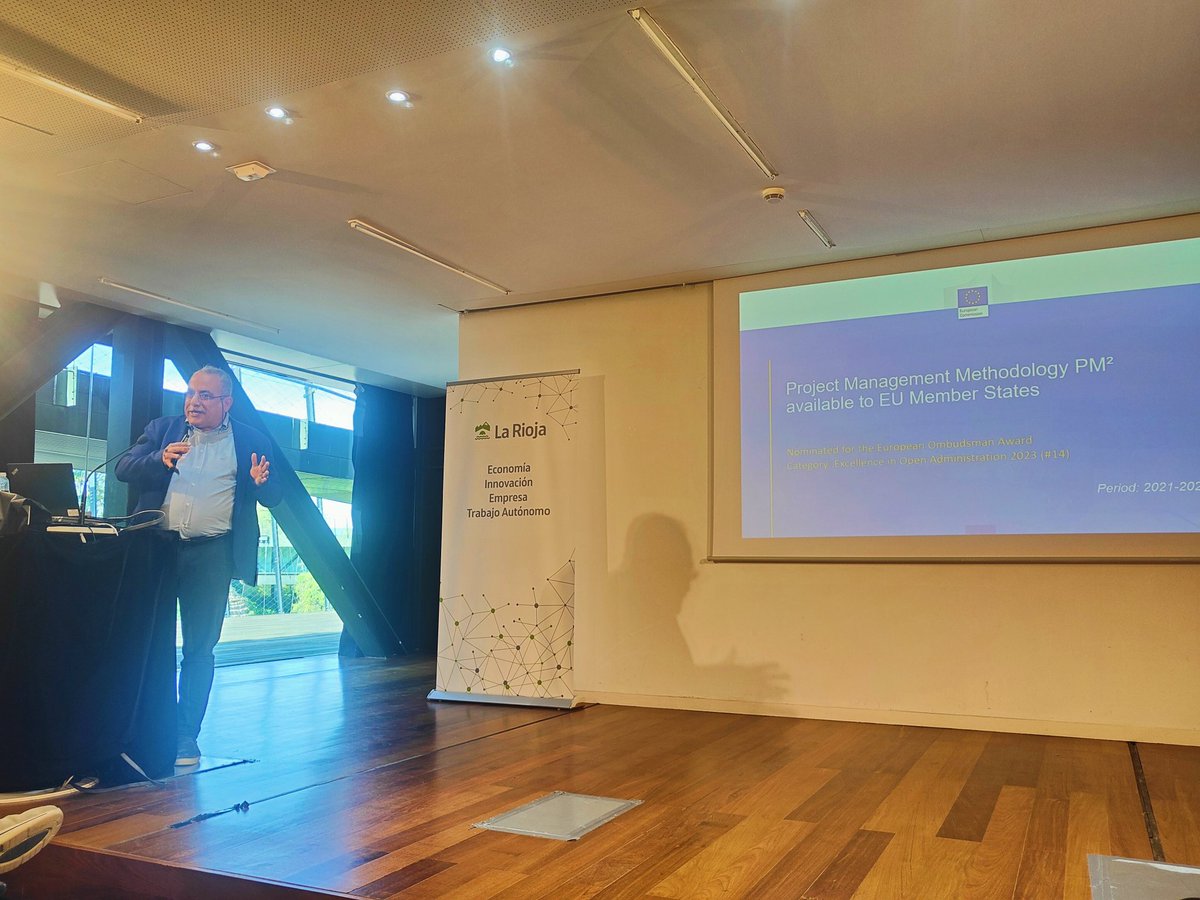 Tenemos el enorme honor de inaugurar estás X Jornadas de #direcciondeproyectos con Elías Micheulodakis. Hablándonos de Pm2 5 años después 
#PMRioja #projectmanagement