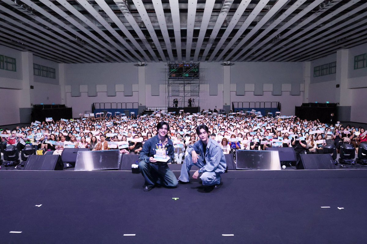 SECRET_Styled's tweet photo. “เจมีไนน์-โฟร์ท” กับบันทึกความทรงจำดีๆ ในงาน “Gemini Fourth Fan Meeting in Taipei 2023”
.
📍อ่านต่อ : https://t.co/6gbFf55RVq
.
#GeminiFourthFMinTaipei
#GeminiFourth #Gemini_NT #Fourthnattawat
#FMinTaipei
#DSHOWTAIWAN
#168Production
#doconcert #GMMTV
#SecretNews94 https://t.co/Hgi5Q1mCJn
