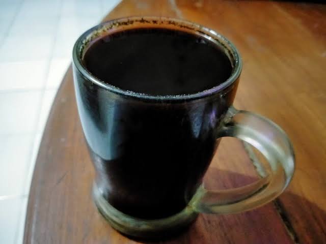 izzan_art's tweet photo. NGOPI iku tegese (Ngolah Pikiran), mulo kopi iku rasane PAIT. Nanging sak pait-paite kopi.. isih iso digawe LEGI.

#cieeee https://t.co/lgPlqSAqyr