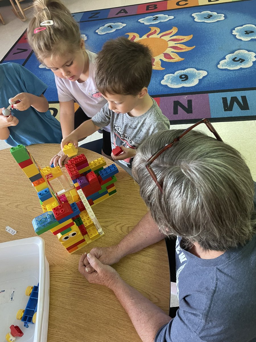 Stephanie English tweet media