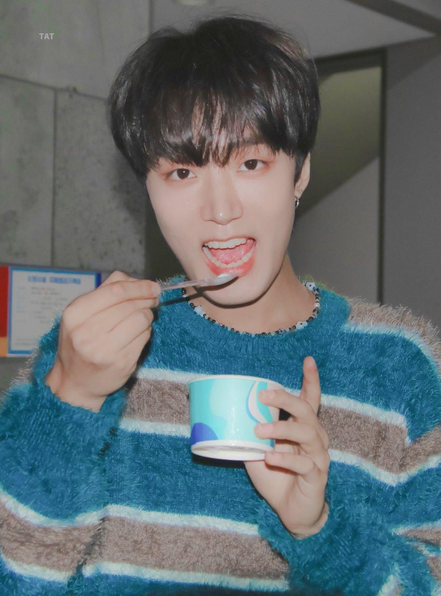 TAT_KiTak's tweet photo. 231004 기탁 졸업공연 HQ
#기탁 #KiTak

왕 https://t.co/WmNnqp5Pwg