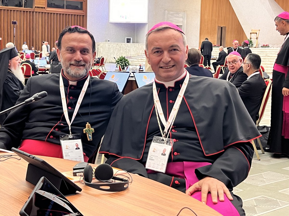 donarjan77's tweet photo. #Synod23 @Pontifex ⁦@DomGjergji⁩  Kungatë Pjesmarrje Mision 😇 Gezuar ditën e emrit Papa Françeskut🙏 https://t.co/hFvZZPwo06