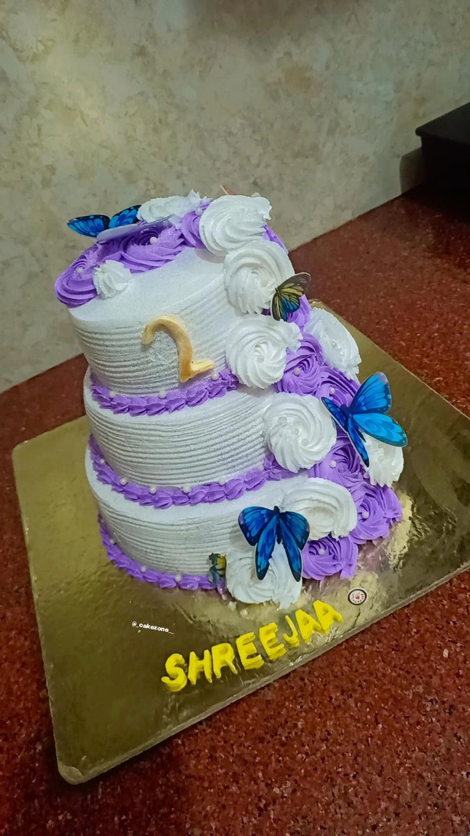 cakezone__'s tweet image. "Cake is a celebration of life."💜💜💜
Pounds- 5😊
Flavors- Chocolate, Pineapple 🍫🍍
Direct message us for orders📩📩
.
#newpost2023 #flavourcake #freshwork #egglessbaking #5poundscake #cakesofinstagram #5poundscake #3tiercake
