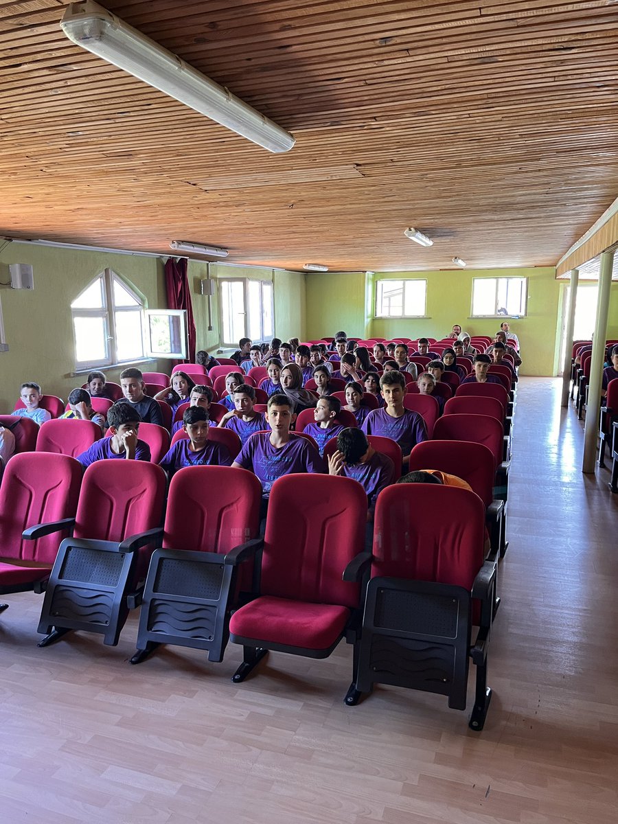 Meslek dersleri öğretmenimiz İsmail Uysal, öğrencilerimizle birlikte hazırlamış olduğu Mevlid- Nebi programını icra ettiler. Emeği geçen öğretmen ve öğrencilerimize teşekkür ederiz.