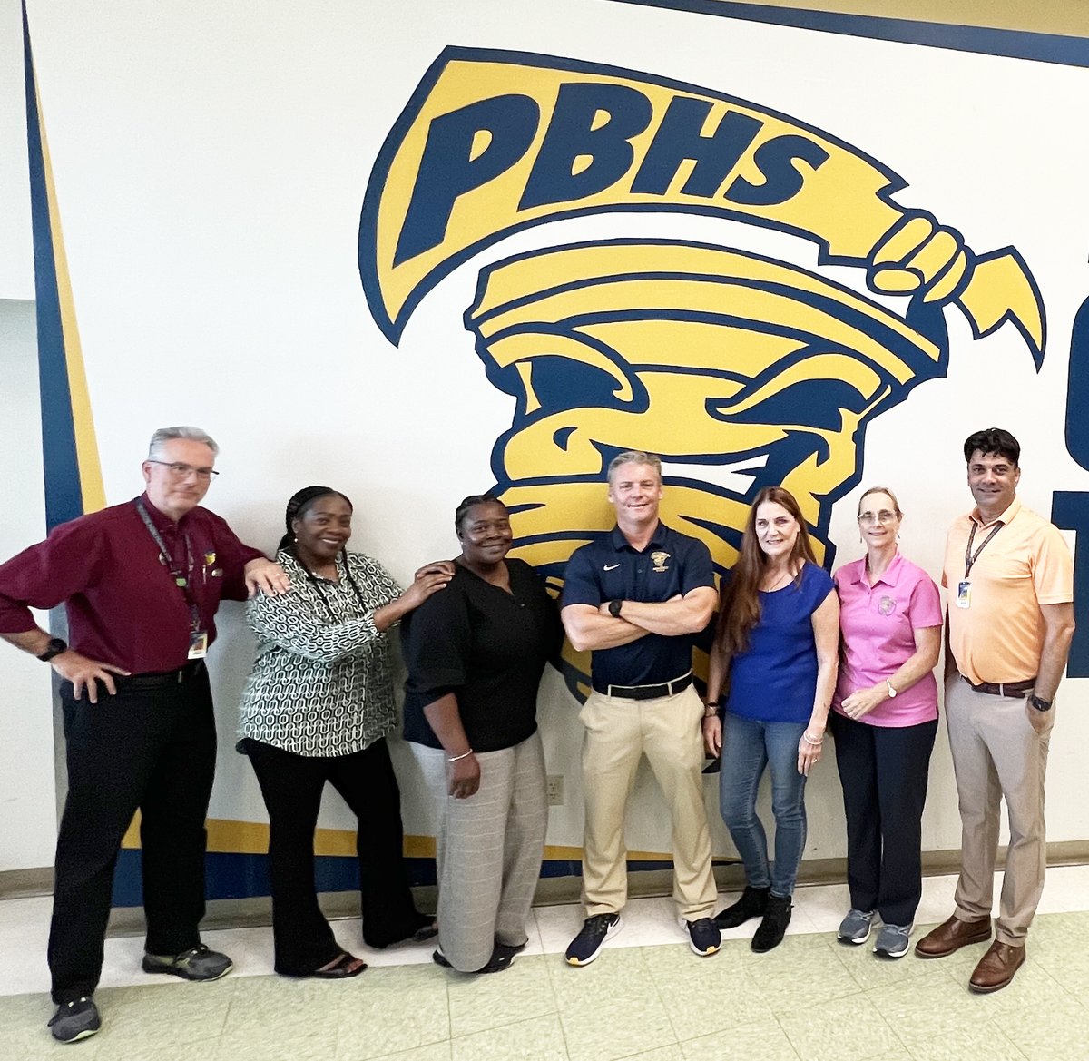 myPBHS's tweet photo. Cheers to 20+ years of excellence with our dedicated faculty of Golden Tornadoes! π Dr. Andrew Shipe, Doreen Stephenson, Mia McFadden, Jason Frey, Gregory Zolna, Dr. Claudia Singkornrat, and Arif Mumtaz β thank you for your incredible commitment! ππ #GoldenTornadoes #PBHSPride https://t.co/mfsMDGk3Ni