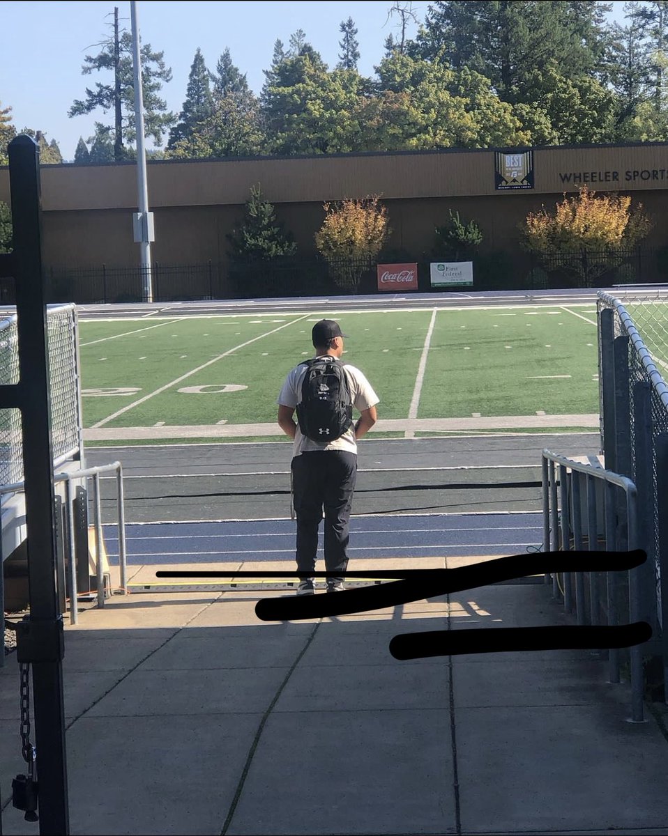 Matt5Diaz's tweet photo. Great visit with @GFUFootball had a lot of fun thank you for inviting me out 
@smoovemova @CoachHughesGFU @icesports360 @LBCoachSanders @jakewhitman @DevinRecord @BrandonHuffman @PrepRedzoneWA @2335noles https://t.co/zahNOC6WnL
