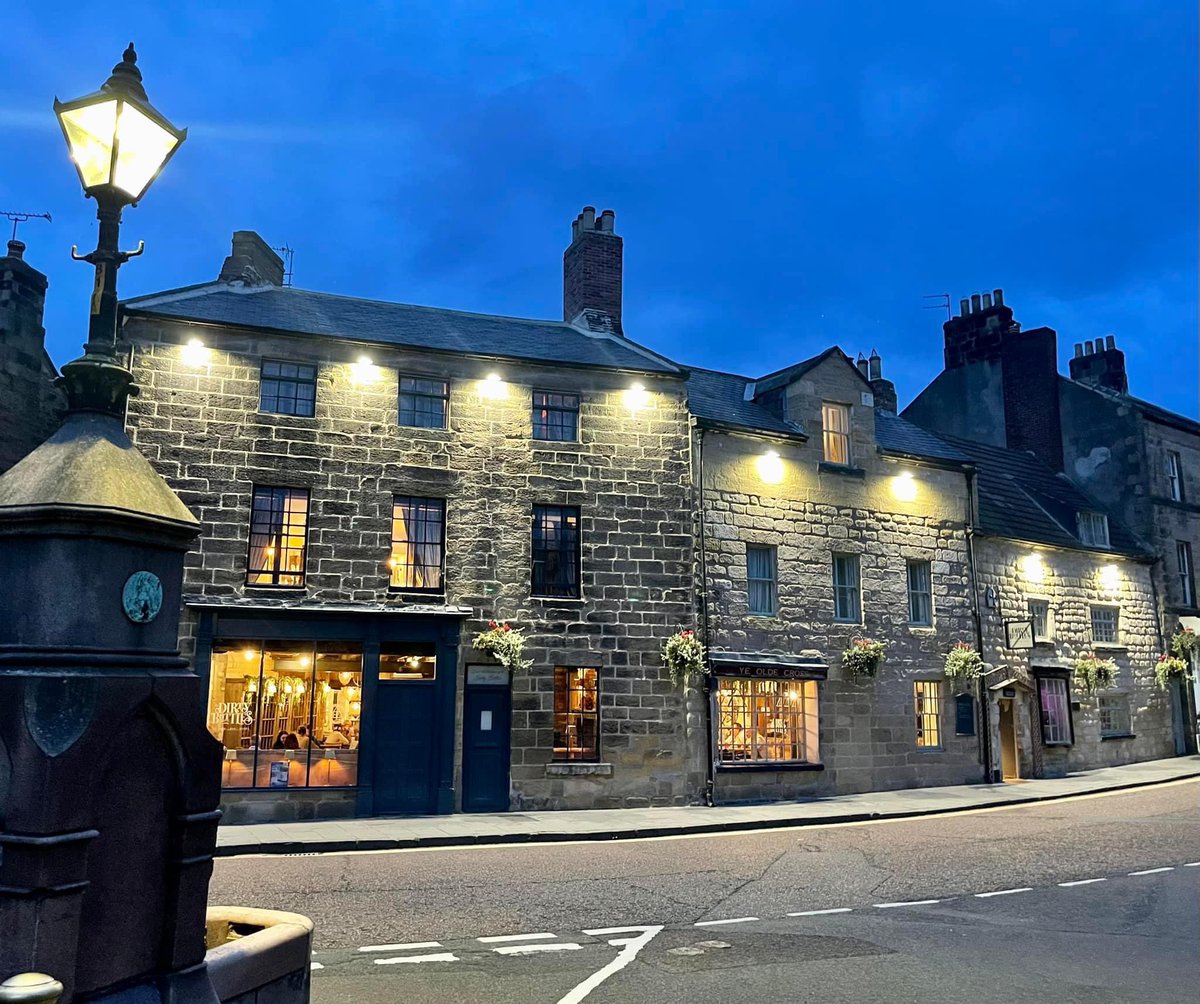 All About Alnwick (@allaboutalnwick) on Twitter photo The Dirty Bottles always looks so warm and cosy in the evening.
With such a history…what’s your memories of the place over the years? <a href="/TheDirtyBottles/">The Dirty Bottles</a> The Dirty Bottles always looks so warm and cosy in the evening.
With such a history…what’s your memories of the place over the years? <a href="/TheDirtyBottles/">The Dirty Bottles</a>