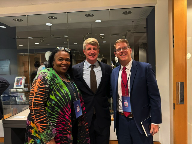 IAmInseparable's tweet photo. Inseparable representation from our founder
@dcbillsmith and VP @KerisWithaK at the #AlignmentforProgress conference with @kennedyforum.
Honored to stand among dedicated changemakers, collectively committed to reshaping mental health care for all! #MentalHealthAwarenessWeek https://t.co/3JewfMtcSi