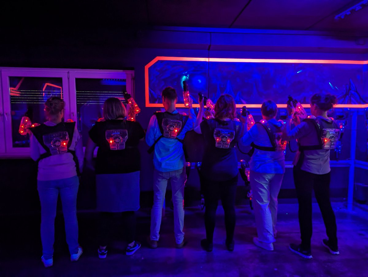 CcgaKiel's tweet photo. #NucleotideNinjas #Feierabend #Fallobst luckily we sequence better than we (laser)tag https://t.co/OcwerFU8Dv