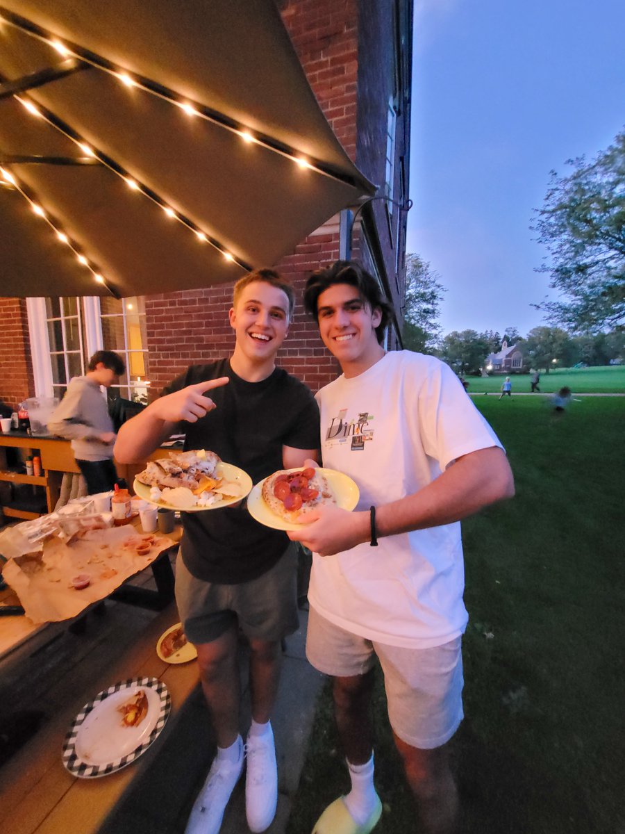 TrinityPawling's tweet photo. Advisor/Advisee Dinners are a cherished #TPtradition! In the midst of a busy campus life, these small gatherings allow the boys to relax, enjoy a delicious meal, &amp; spend quality time with their friends &amp; faculty mentors. #TPcommunity
📷: Mr. &amp; Mrs. Frosts' Advisee Dinner https://t.co/97nsirezZ7