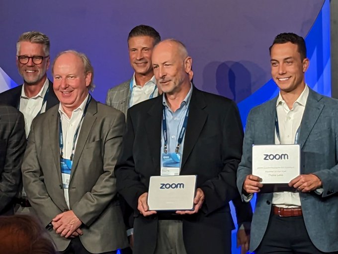 eyeluvtigger's tweet image. Exciting news! @Verint is a 2023 @Zoom Partner Award winner! Our #OpenCCaaS platform and #ComplianceRecording, continue to drive organizational excellence, elevate CX and empower our customers. #Zoomtopia #WFE infl.tv/m3uF